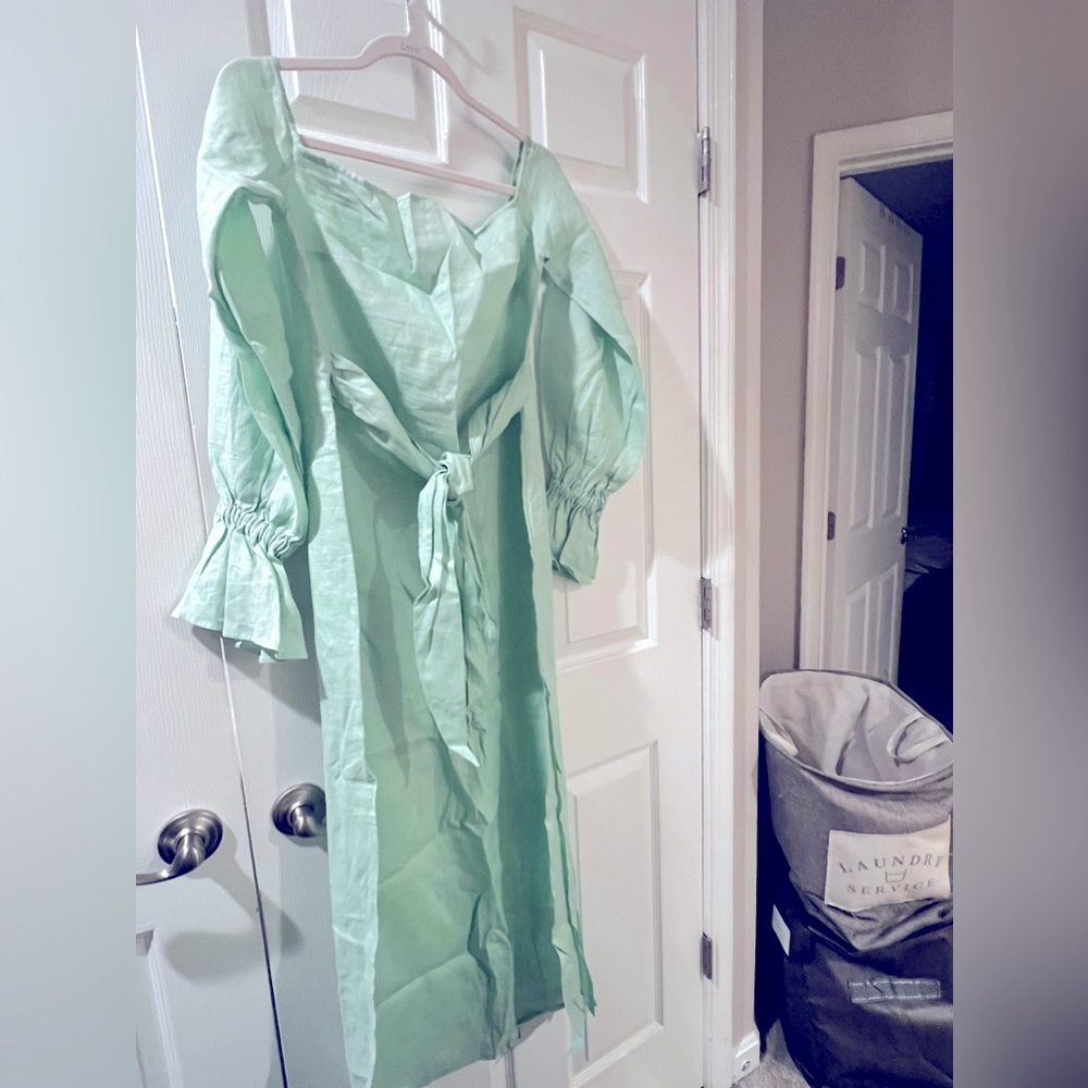 MINT STRAPLESS, LONG-SLEEVED, LINEN TIE-DETAILED MAXI DRESS Sz S